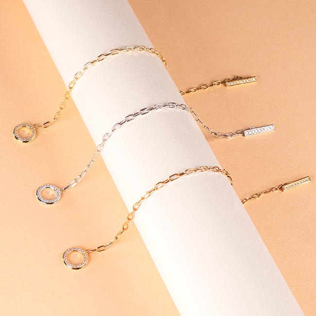 Toggle diamond bracelet